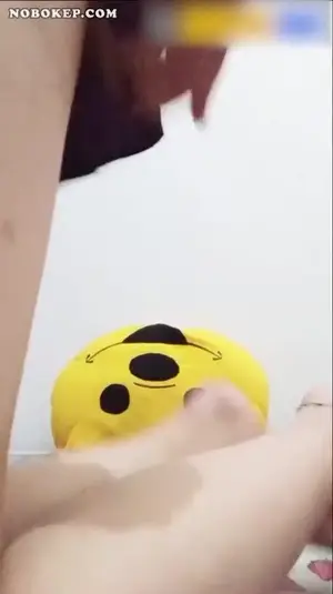 Bokep Bocil Baju Hitam Colmek Dildo